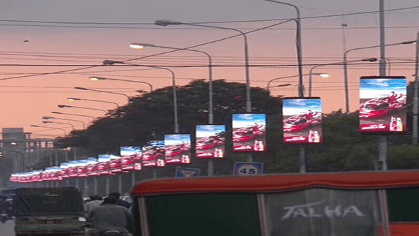 Street light pole led billboard